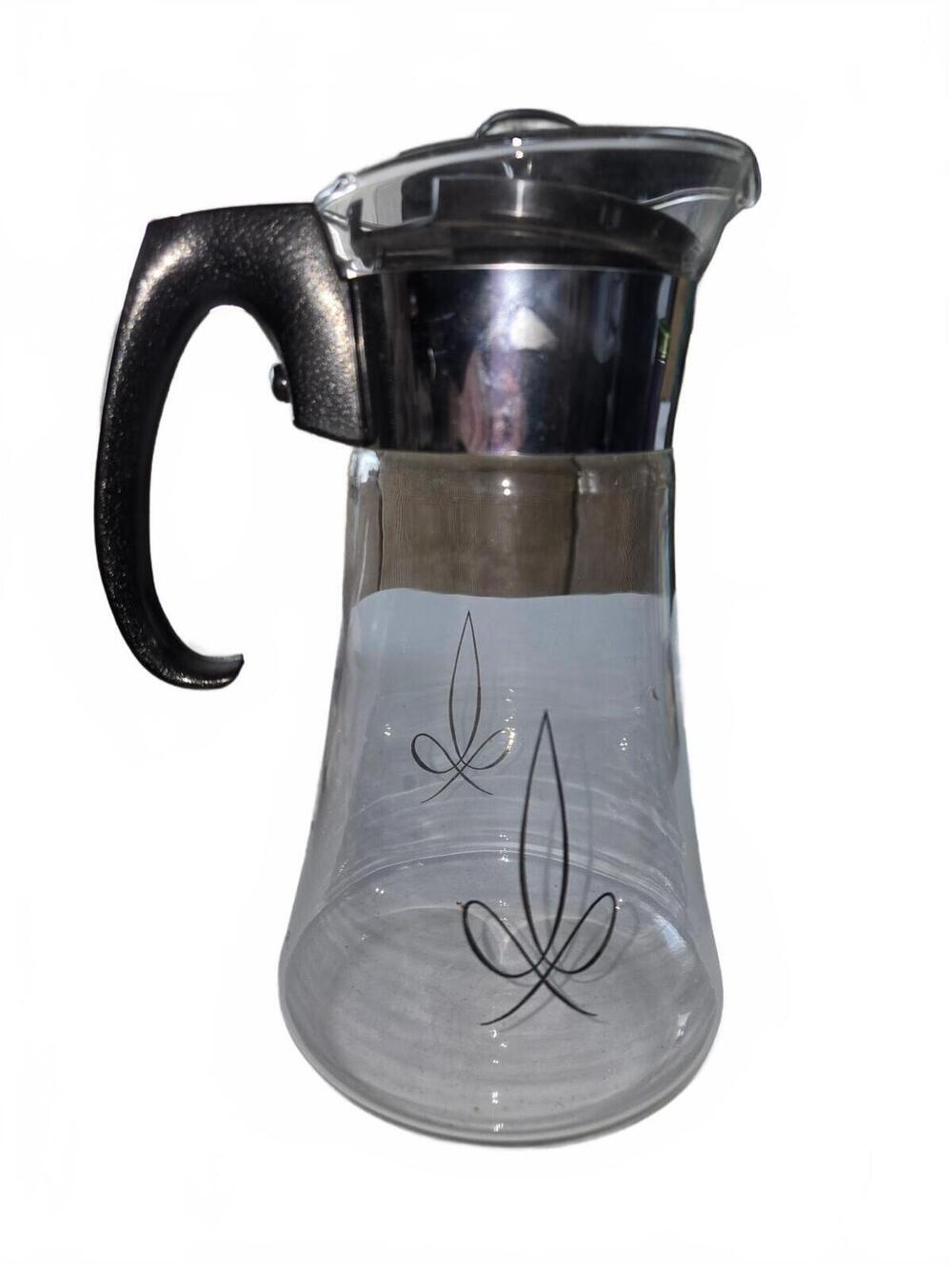 Pyrex 9" 10-Cup Clear Glass Coffee Server Carafe Pitcher with Lid / Vintage